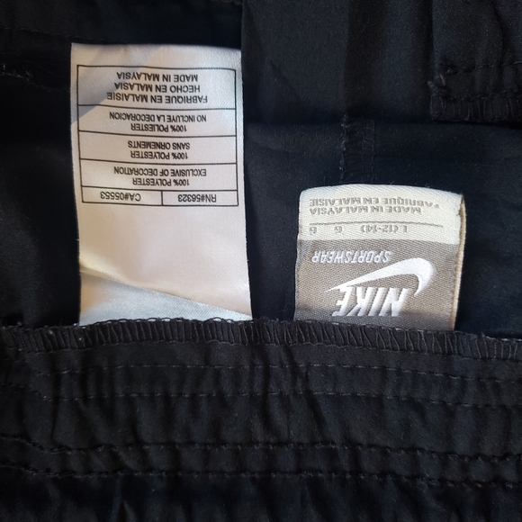 💙Black Nike Shorts - Picture 3 of 5